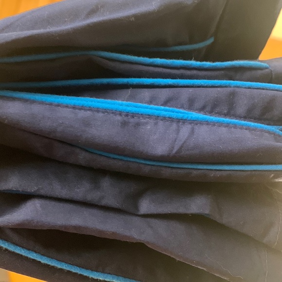 Calvin🏌️‍♂️Klein (32”x30”) - Picture 7 of 16